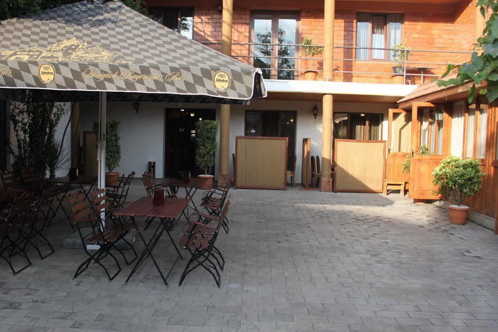 Chveni Sakhli Otel Tiflis Dış mekan fotoğraf